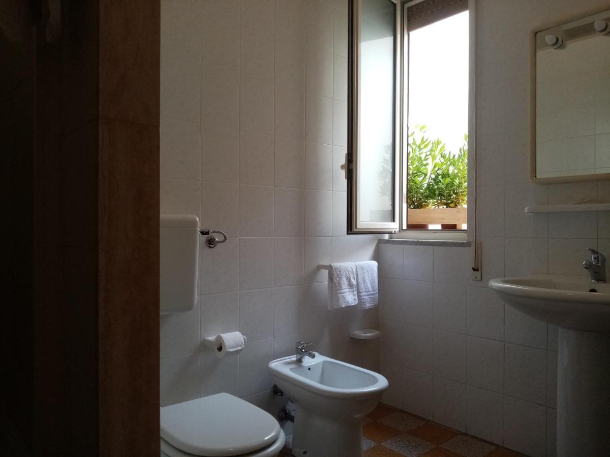 Ariston Petit Hotel Palermo Bagian luar foto