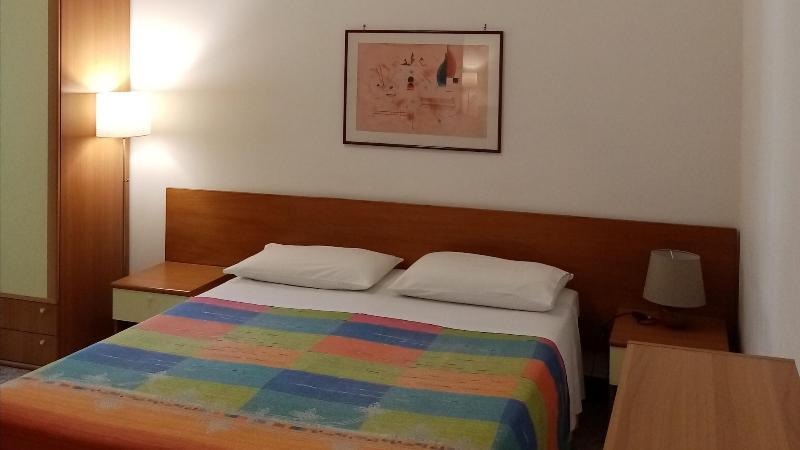 Ariston Petit Hotel Palermo Bagian luar foto
