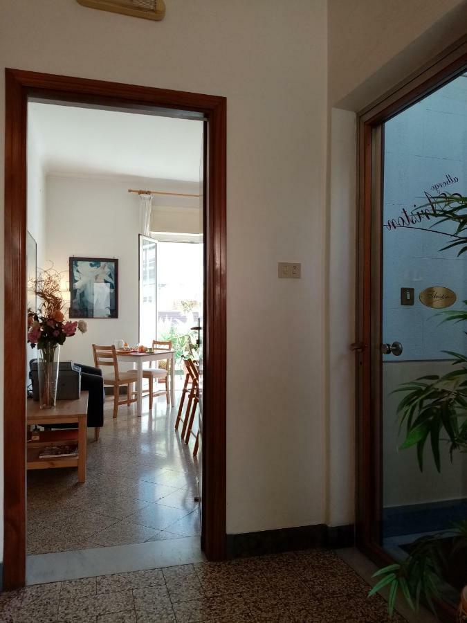 Ariston Petit Hotel Palermo Bagian luar foto