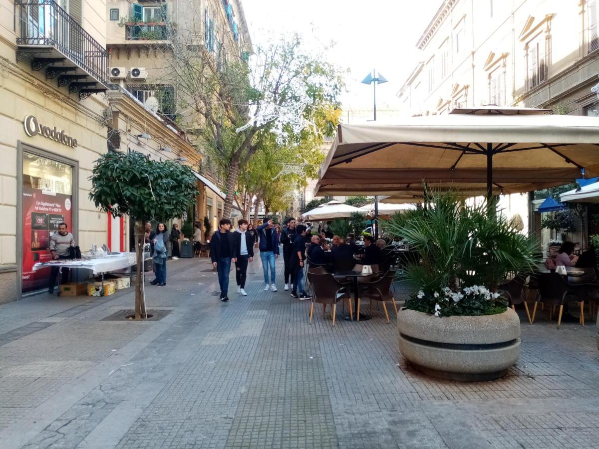 Ariston Petit Hotel Palermo Bagian luar foto